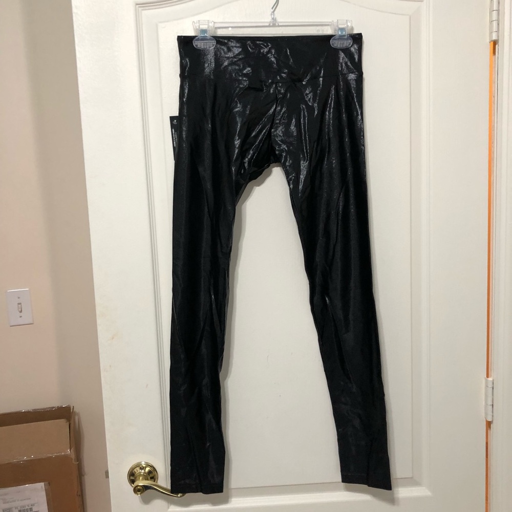 Sukishufu shiny black legging NWT
